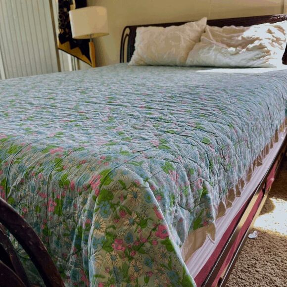 Vintage Hand Stitched Quilt 87x69 Retro Patchwork Diamond Baby Washcloth Ruffle - Picture 4 of 8